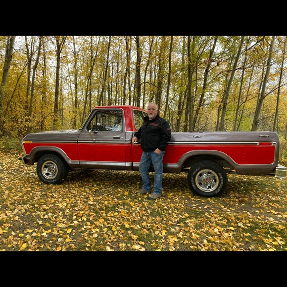 Meet your Posher, Bob - Picture 5 of 7